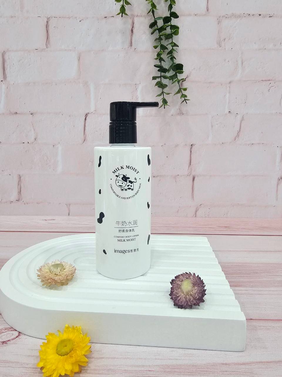 لوسیون بدن پمپی شیر گاو مرطوب کننده دست و بدن
